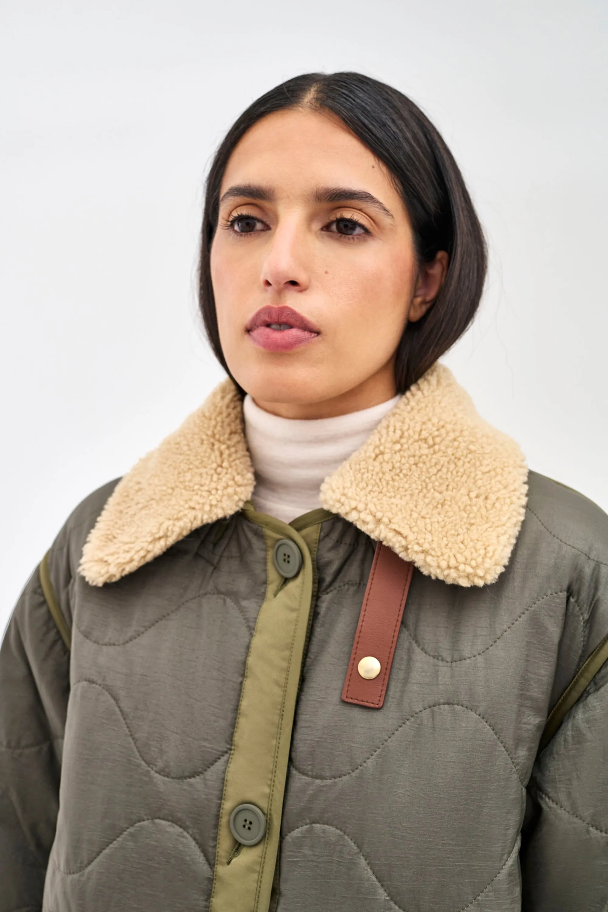 Aviator Collar - Caramel Curly / Honey