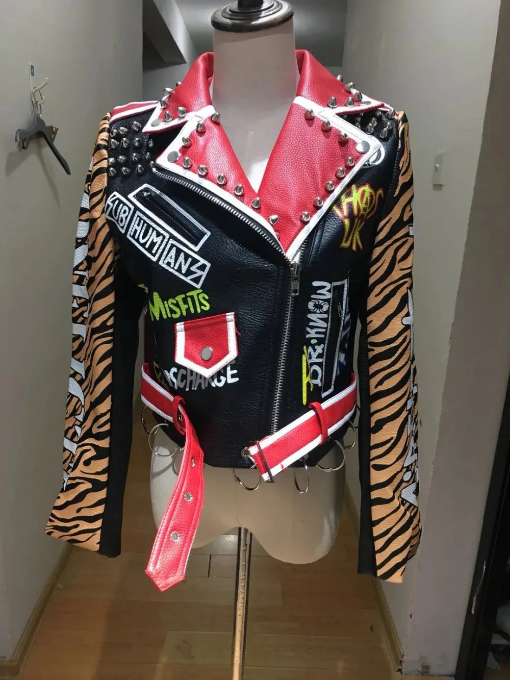 Spring New fashion brand style rivet beading graffiti embroidery locomotive Pu leather short jacket