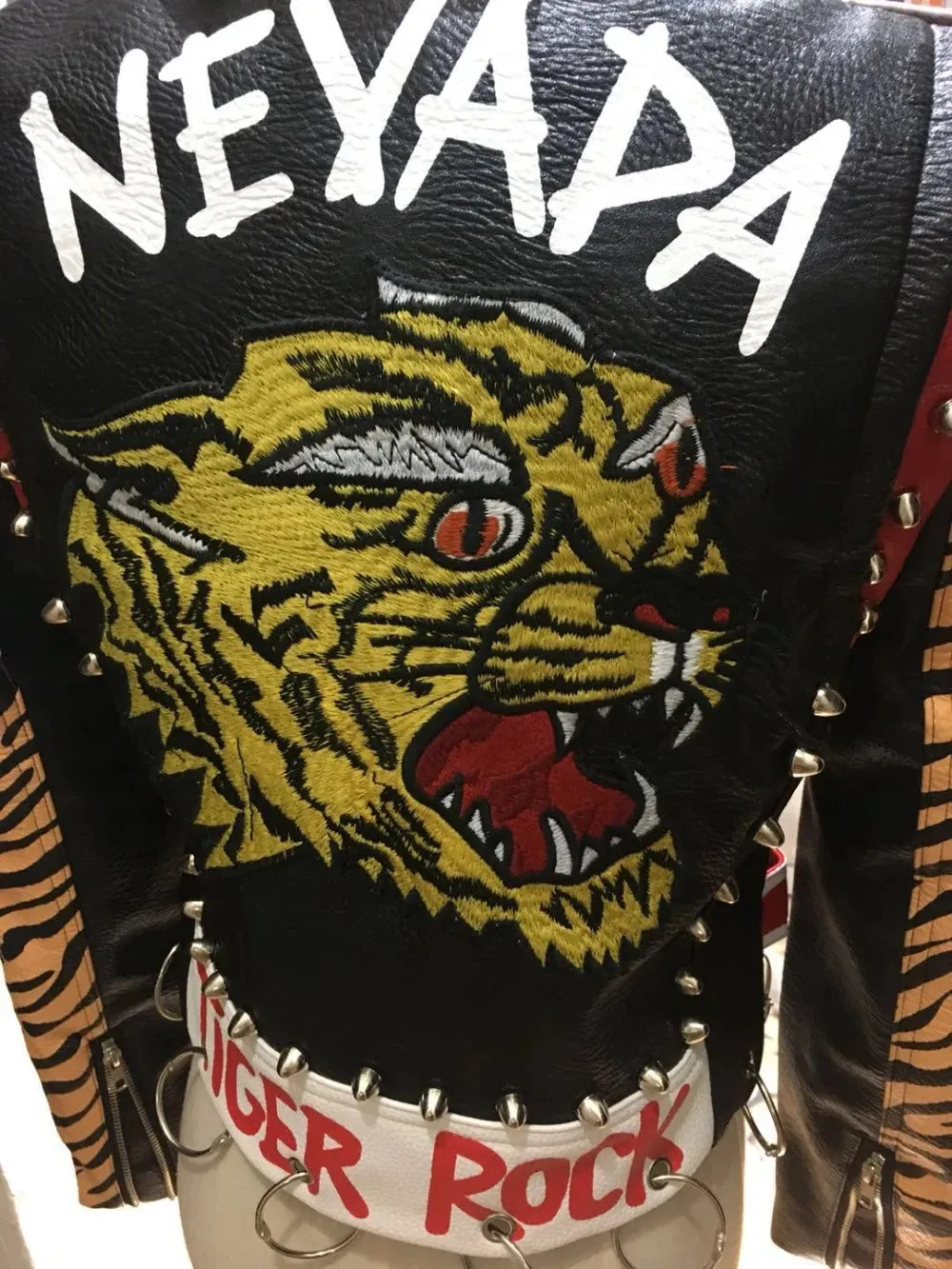 Spring New fashion brand style rivet beading graffiti embroidery locomotive Pu leather short jacket