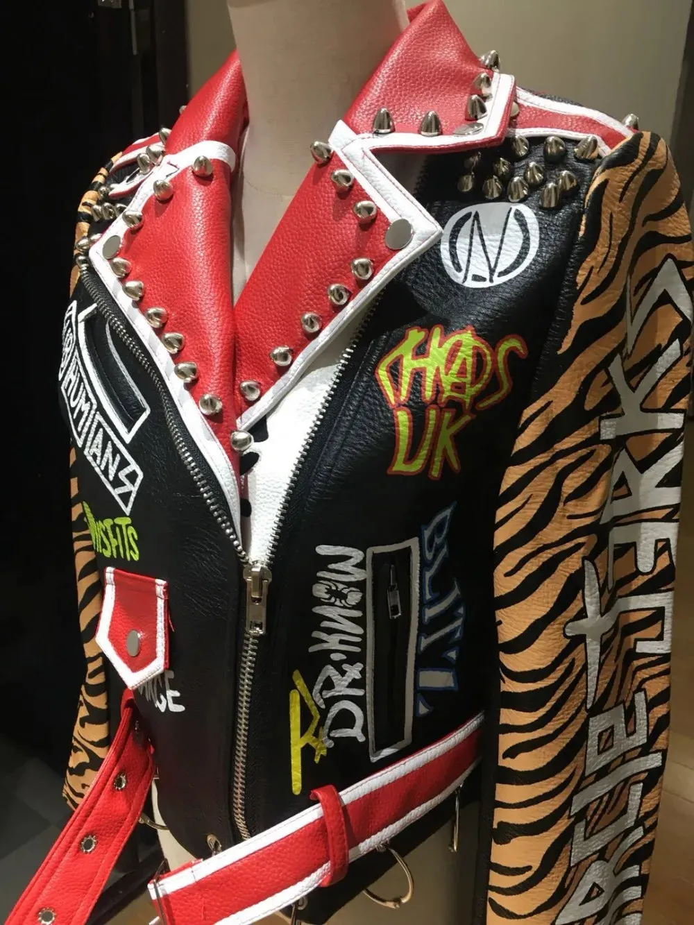 Spring New fashion brand style rivet beading graffiti embroidery locomotive Pu leather short jacket